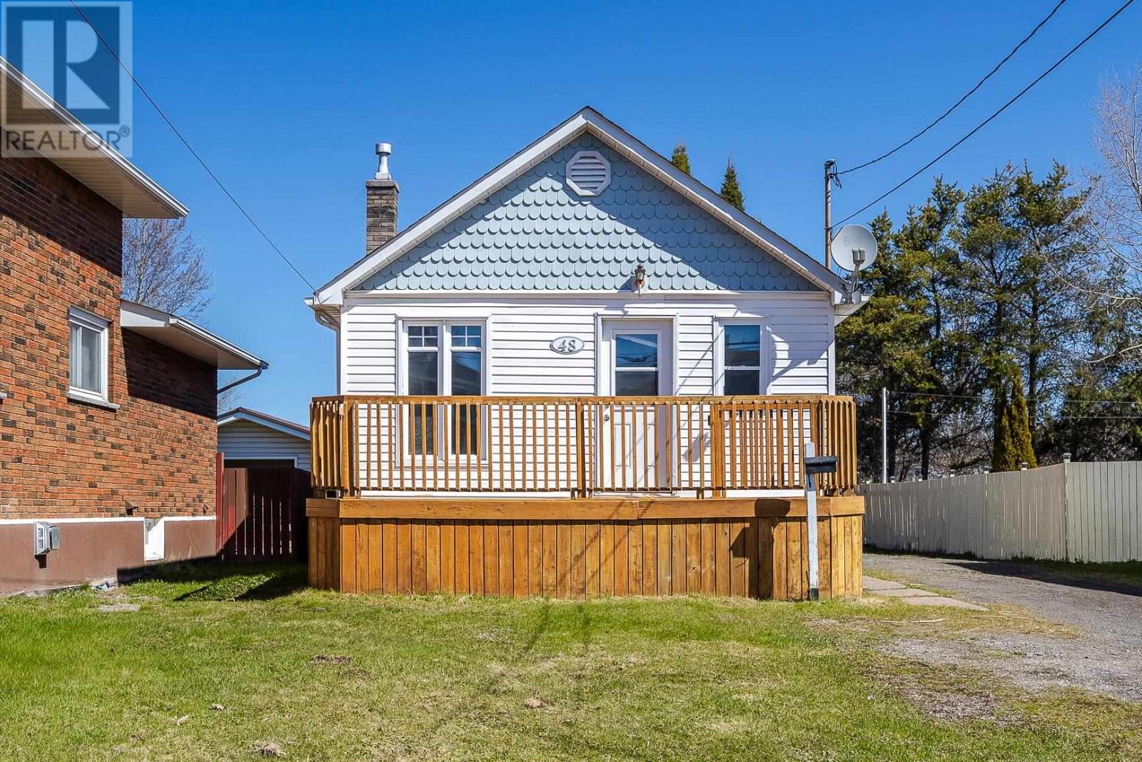48 Churchill Ave, Sault Ste. Marie, Ontario  P6C 2R2 - Photo 2 - SM261122