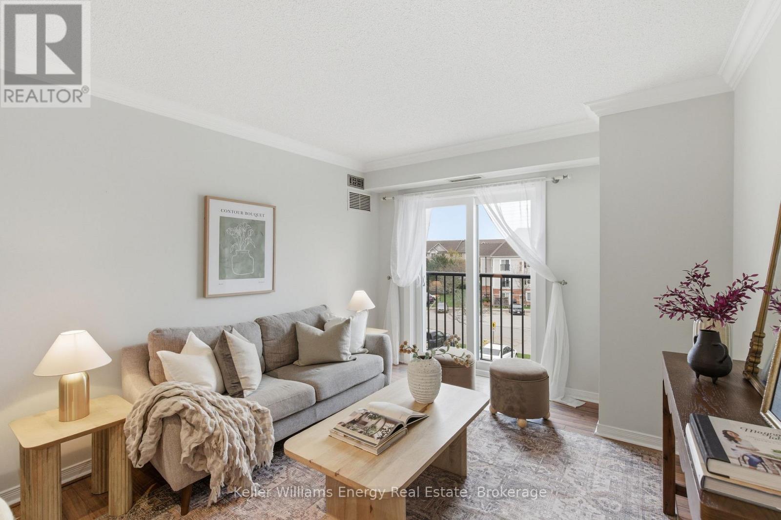 301 - 90 ASPEN SPRINGS DRIVE, Clarington, Ontario