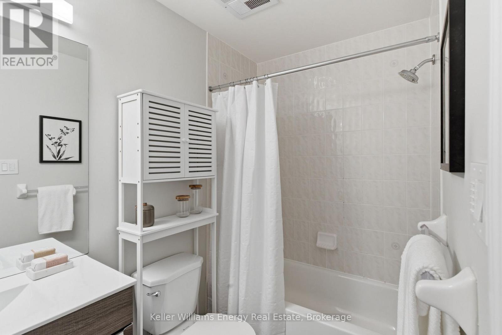 301 - 90 Aspen Springs Drive, Clarington, Ontario  L1C 5N3 - Photo 16 - E13240004