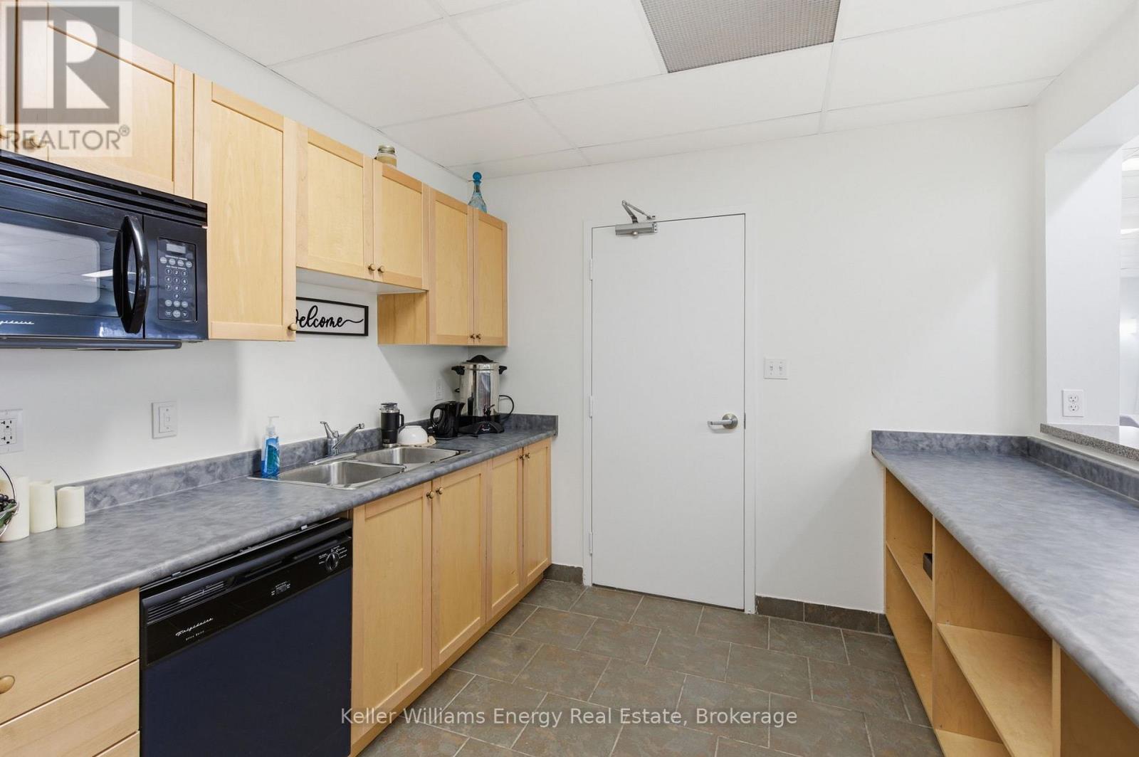 301 - 90 Aspen Springs Drive, Clarington, Ontario  L1C 5N3 - Photo 26 - E13240004