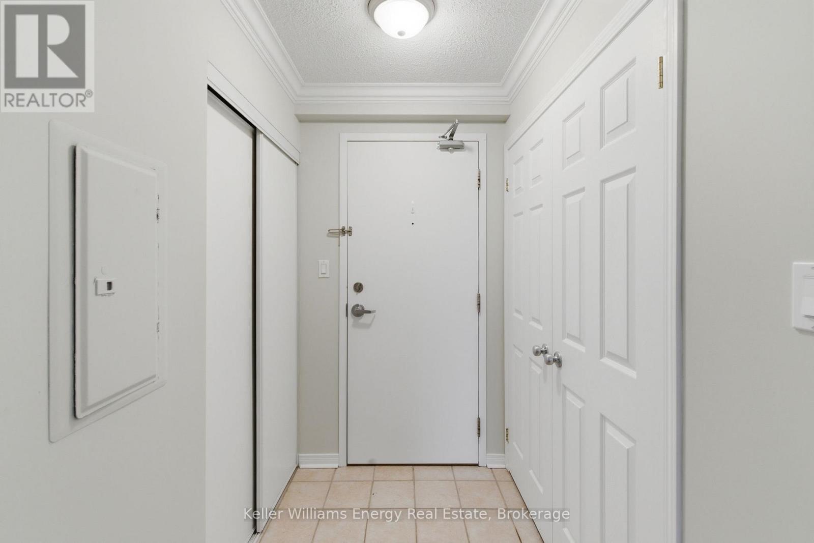 301 - 90 Aspen Springs Drive, Clarington, Ontario  L1C 5N3 - Photo 3 - E13240004