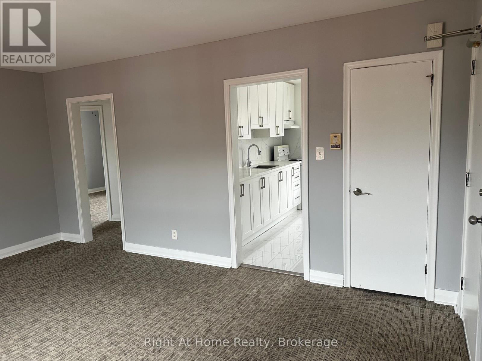 Apt. 4 - 119 Rossland Road E, Oshawa, Ontario  L1G 2W5 - Photo 8 - E13240092