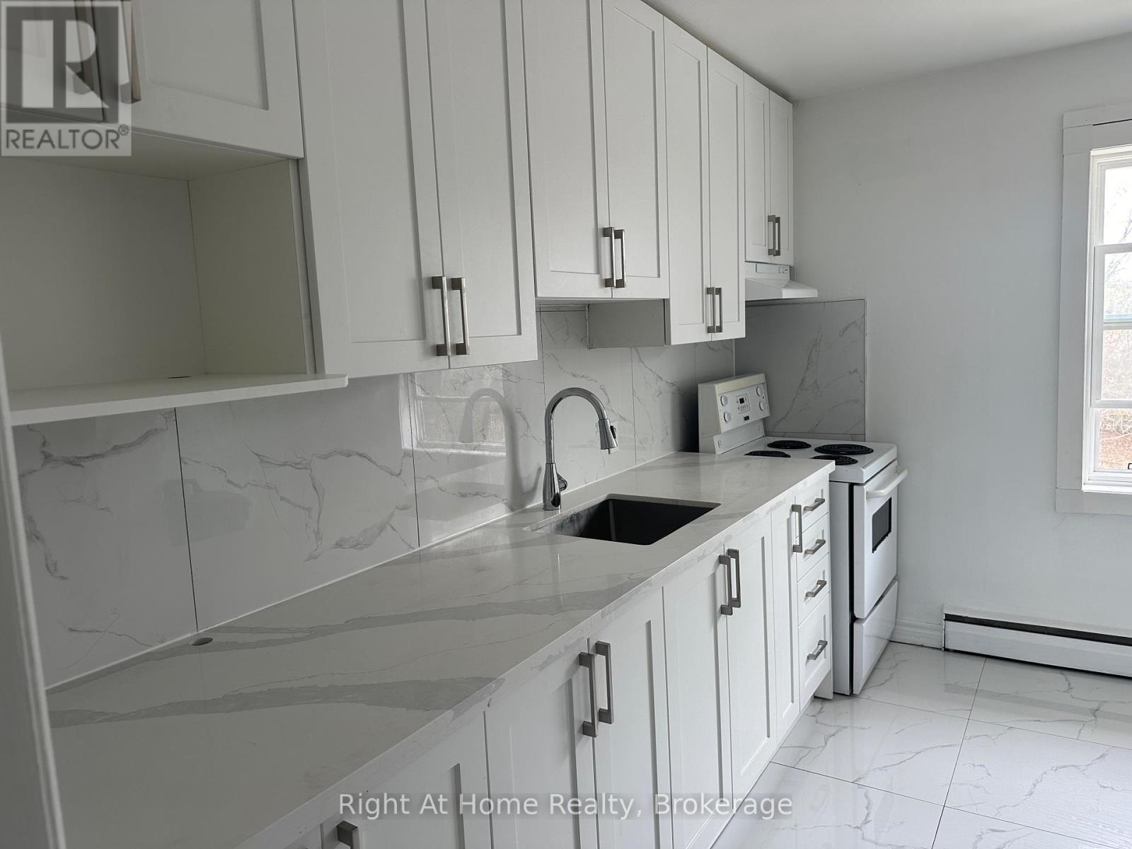 Apt. 4 - 119 Rossland Road E, Oshawa, Ontario  L1G 2W5 - Photo 9 - E13240092