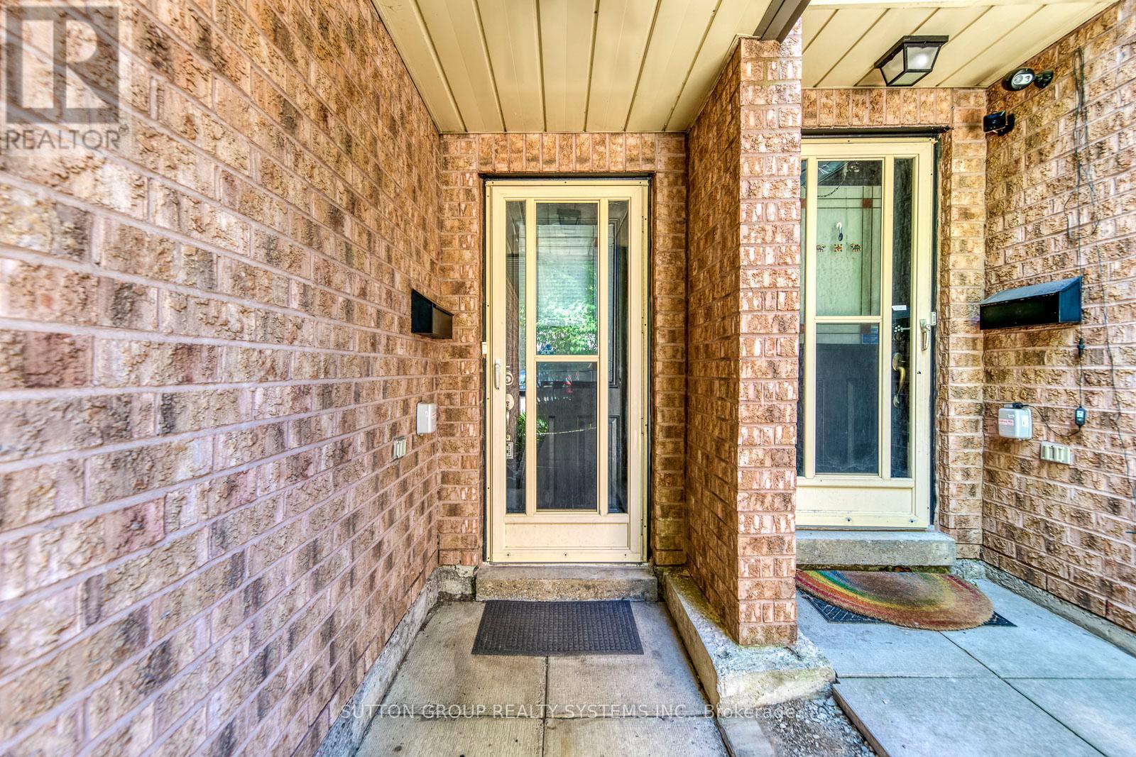 9 - 460 Bristol Road W, Mississauga, Ontario  L5R 3P6 - Photo 2 - W13239590