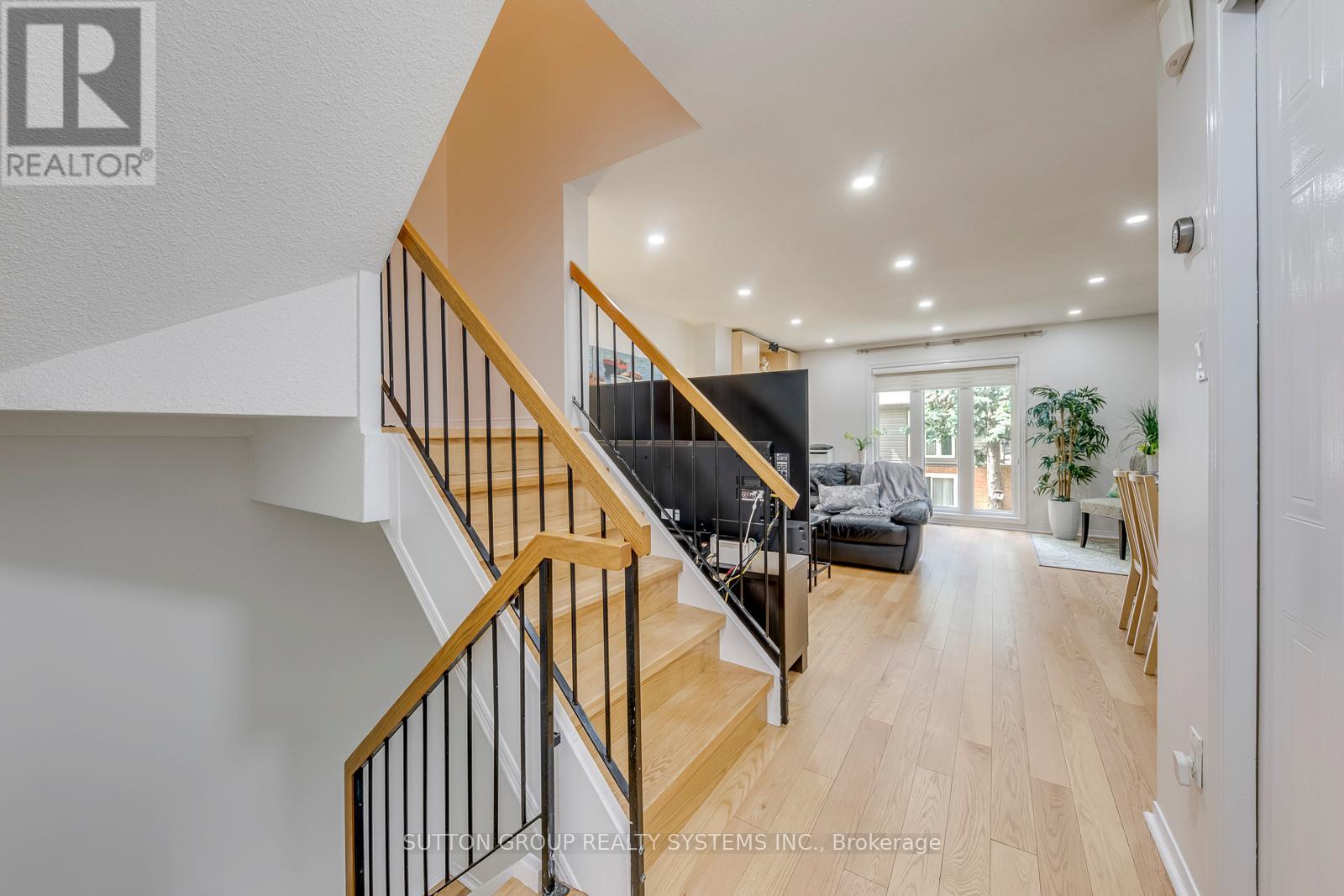 9 - 460 Bristol Road W, Mississauga, Ontario  L5R 3P6 - Photo 8 - W13239590