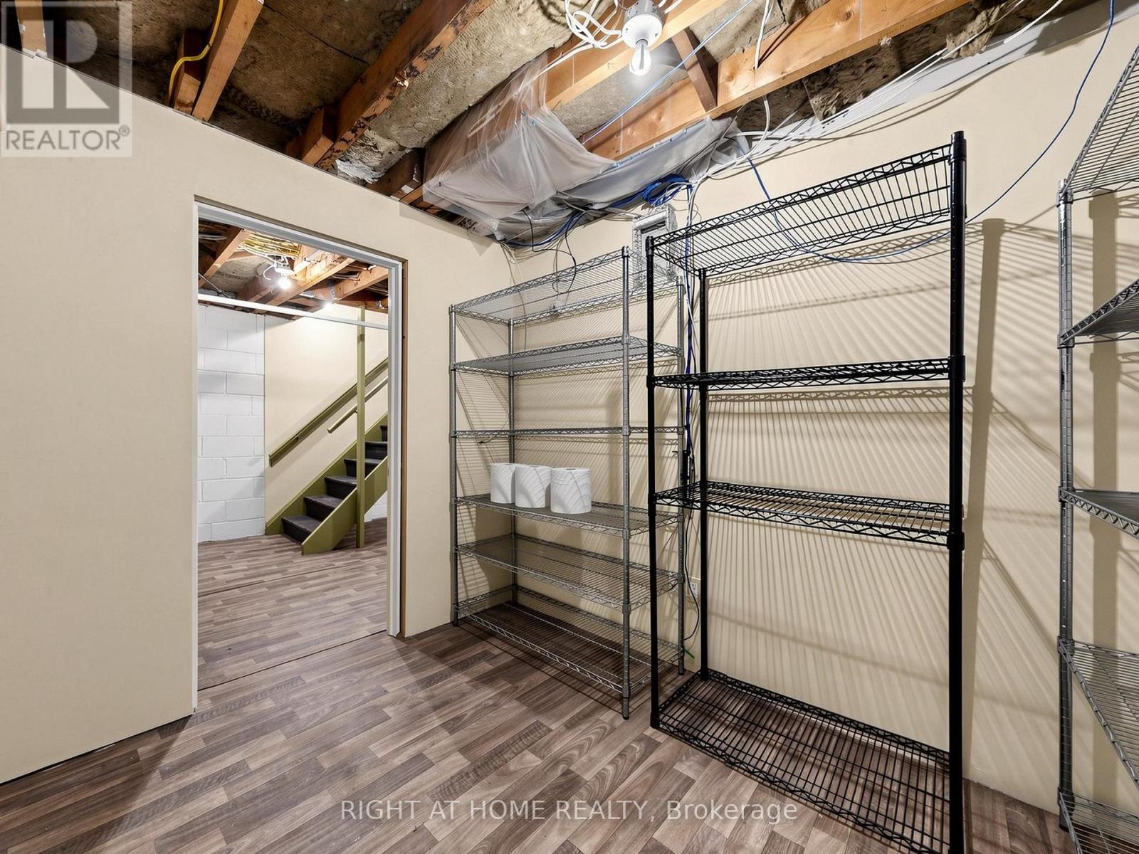 701 The Queensway Avenue, Toronto, Ontario  M8Y 1L2 - Photo 21 - W13239608