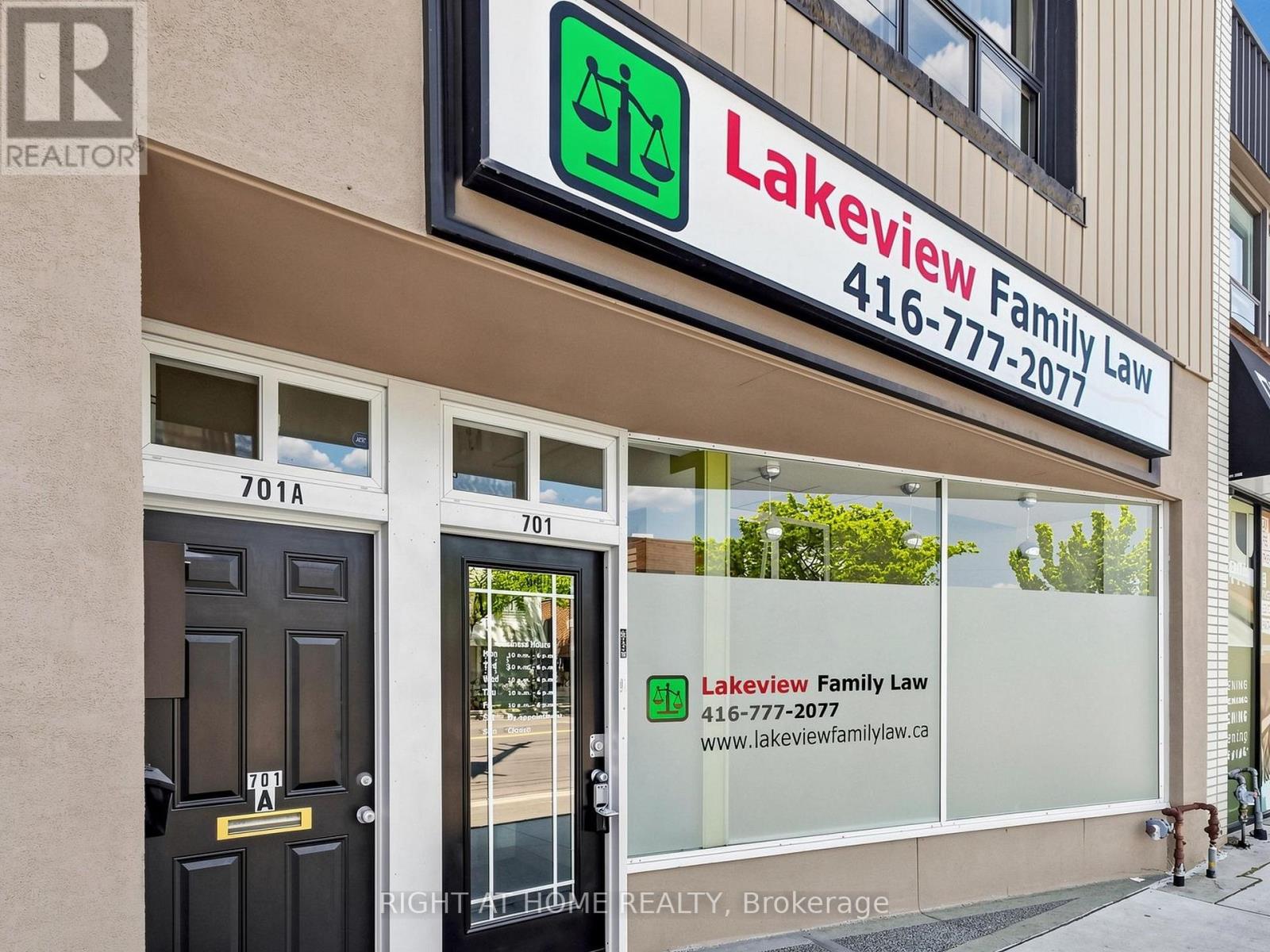 701 The Queensway Avenue, Toronto, Ontario  M8Y 1L2 - Photo 3 - W13239608