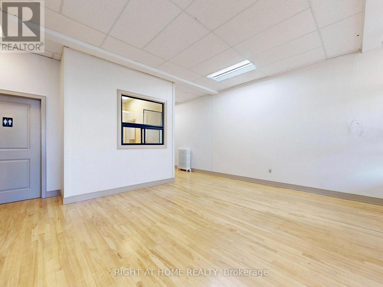 701 The Queensway Avenue, Toronto, Ontario  M8Y 1L2 - Photo 6 - W13239608