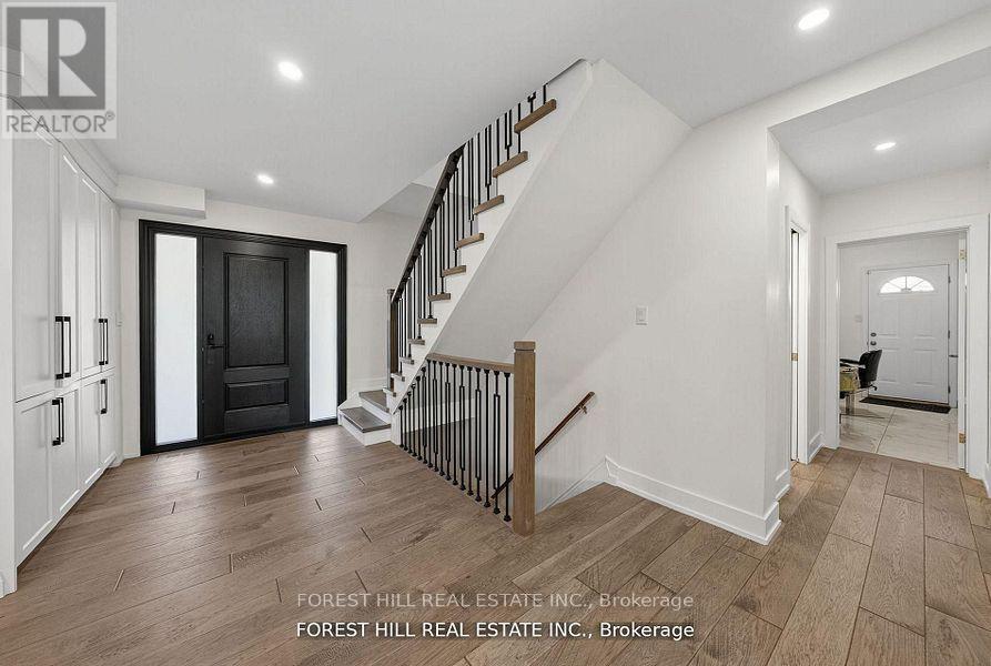 37 Cherry Post Crescent, Toronto, Ontario  M9C 2J9 - Photo 5 - W13239678