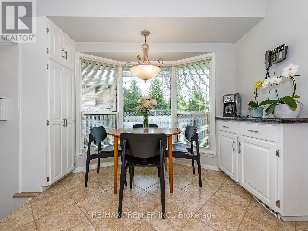 225 Juniper Avenue, Burlington, Ontario  L7L 2T2 - Photo 13 - W13239716