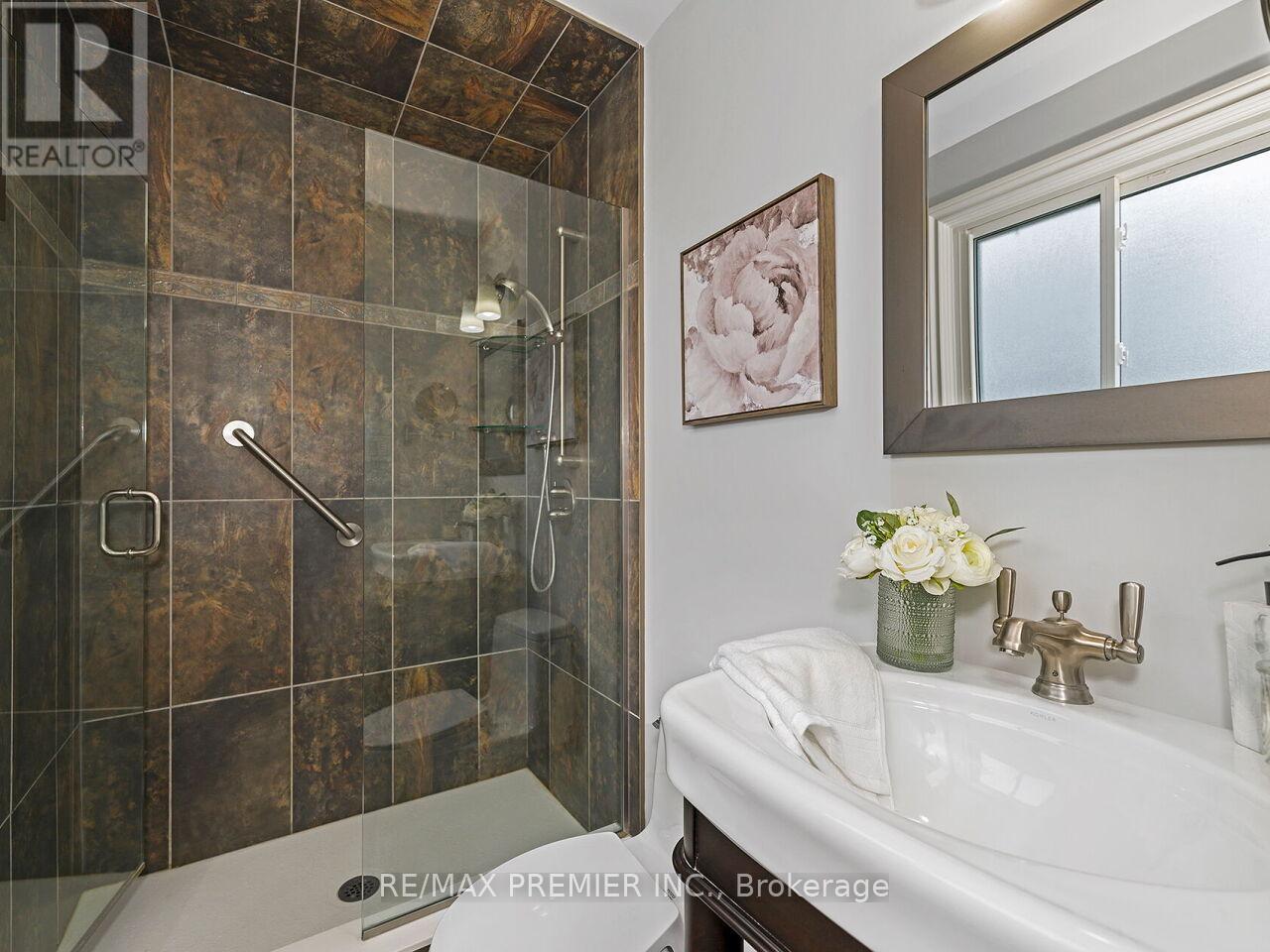 225 Juniper Avenue, Burlington, Ontario  L7L 2T2 - Photo 30 - W13239716