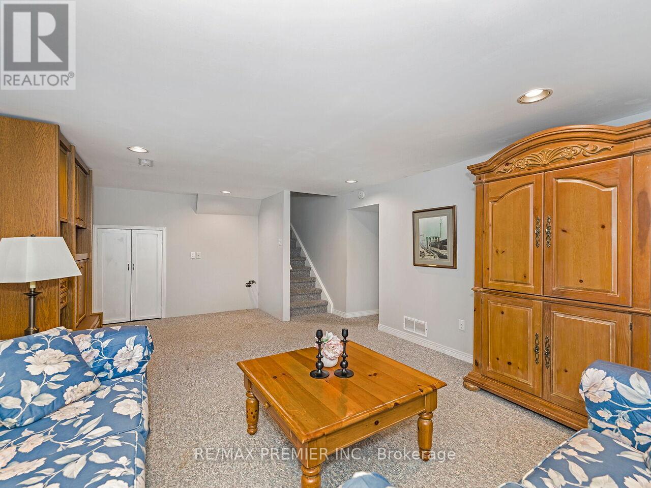 225 Juniper Avenue, Burlington, Ontario  L7L 2T2 - Photo 37 - W13239716