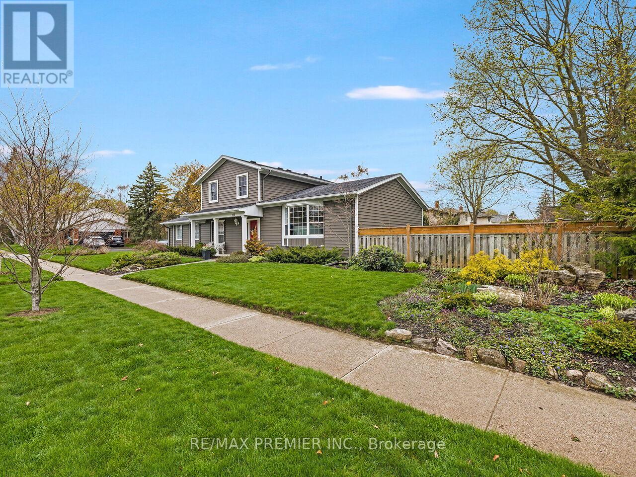225 Juniper Avenue, Burlington, Ontario  L7L 2T2 - Photo 43 - W13239716