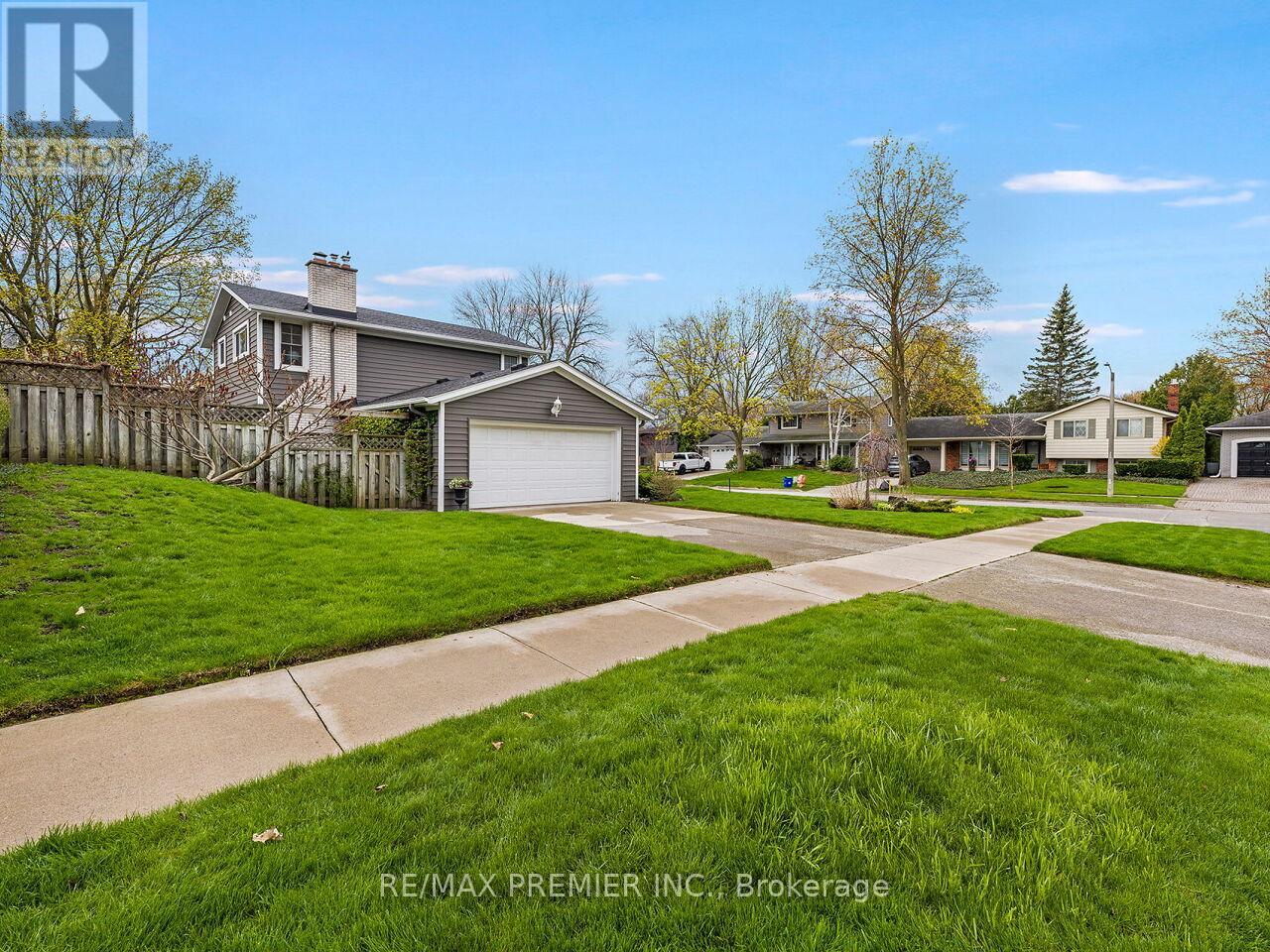 225 Juniper Avenue, Burlington, Ontario  L7L 2T2 - Photo 45 - W13239716