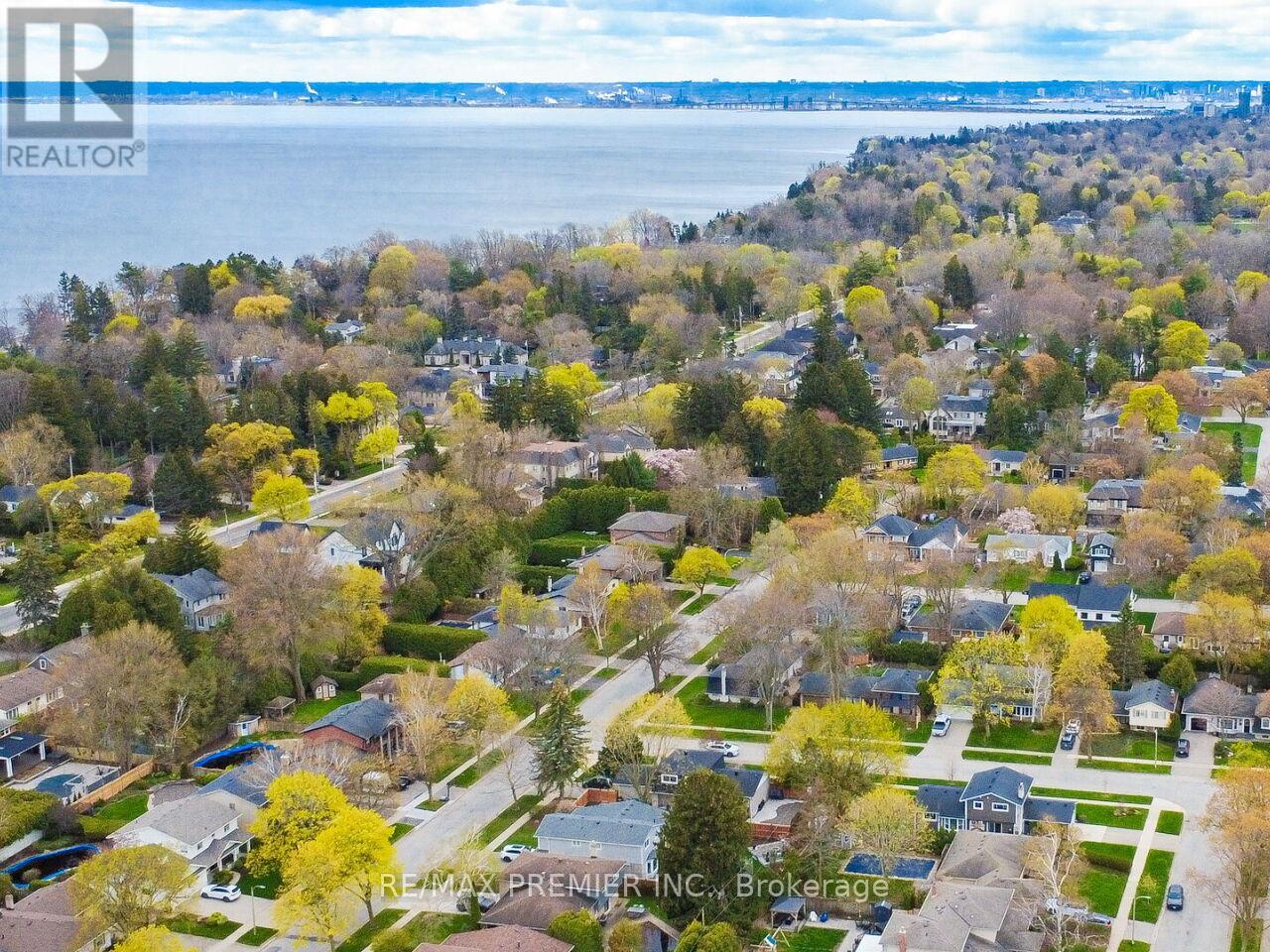 225 Juniper Avenue, Burlington, Ontario  L7L 2T2 - Photo 48 - W13239716