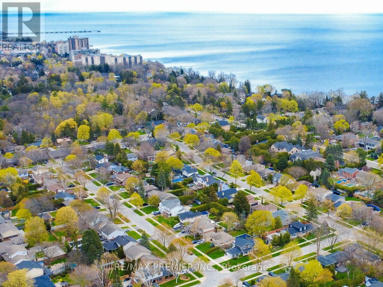 225 Juniper Avenue, Burlington, Ontario  L7L 2T2 - Photo 49 - W13239716