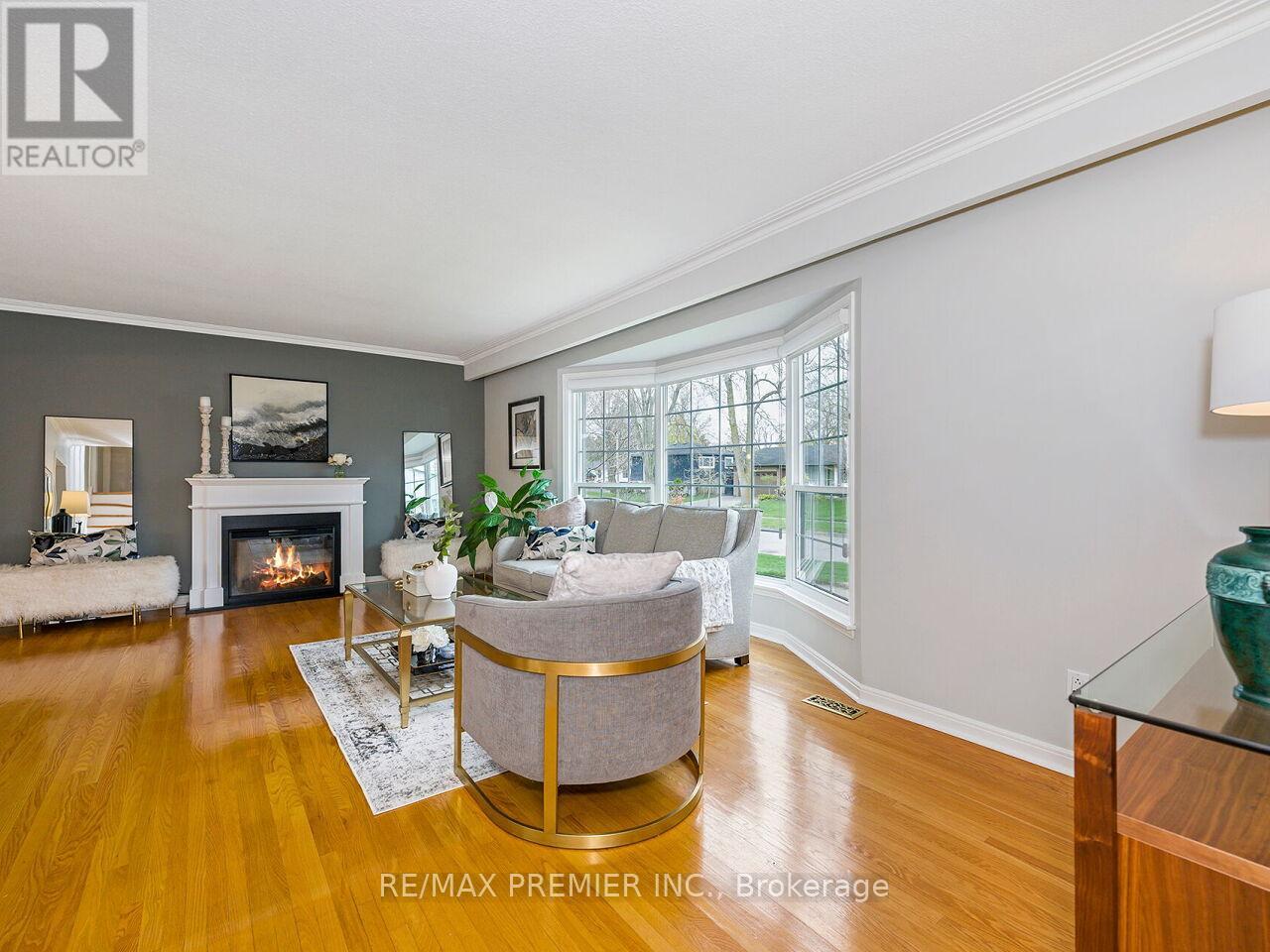 225 Juniper Avenue, Burlington, Ontario  L7L 2T2 - Photo 6 - W13239716