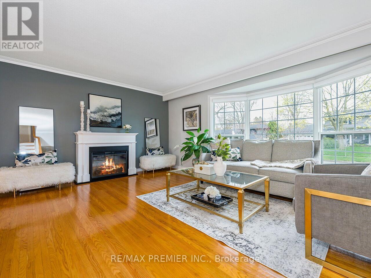 225 Juniper Avenue, Burlington, Ontario  L7L 2T2 - Photo 8 - W13239716