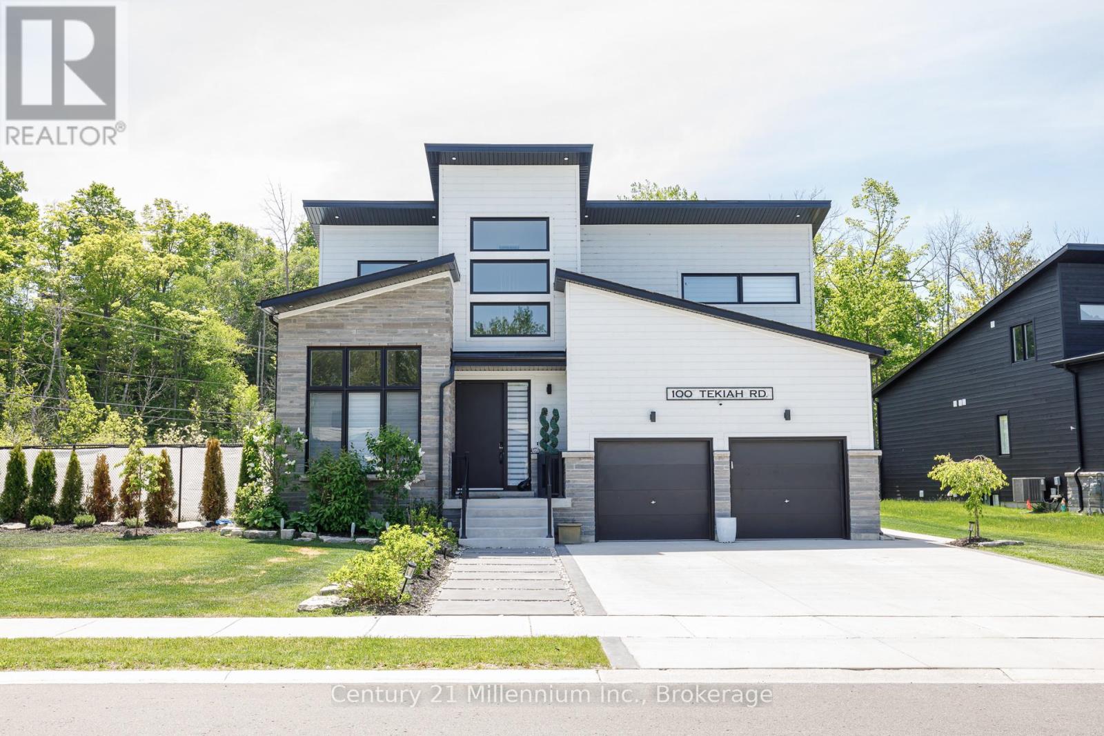 100 Tekiah Road, Blue Mountains, Ontario  N0H 1J0 - Photo 1 - X13239902