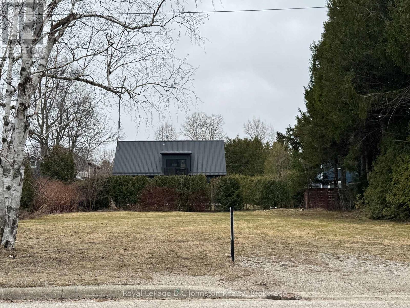 160 Huron Street S, Saugeen Shores, Ontario  N0H 2L0 - Photo 2 - X13239946