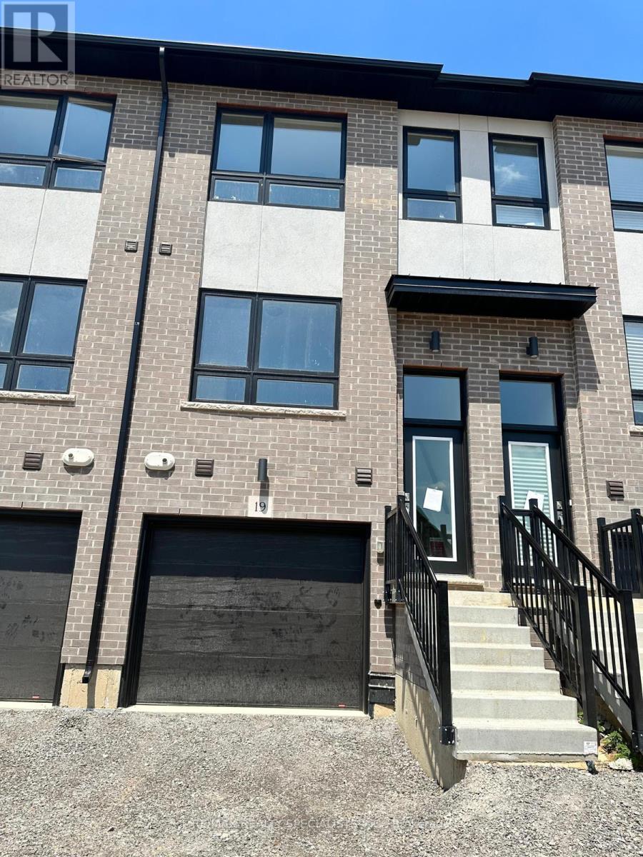 19 - 720 GREY STREET