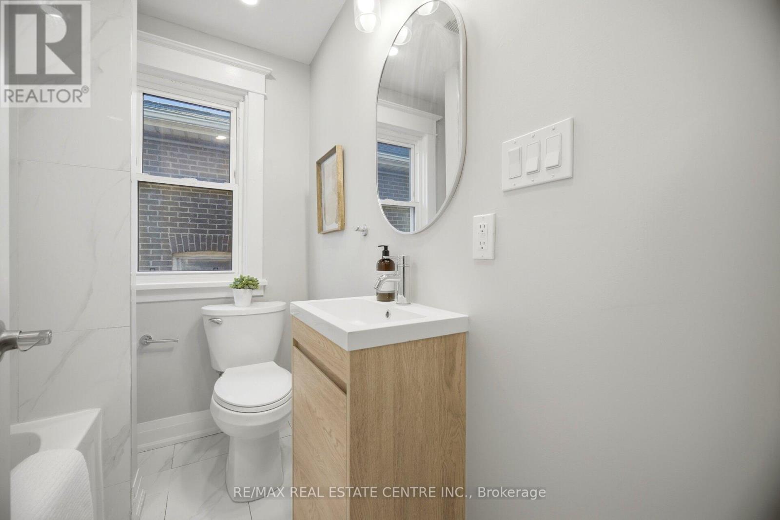 90 Holton Avenue S, Hamilton, Ontario  L8M 2L2 - Photo 31 - X13239756