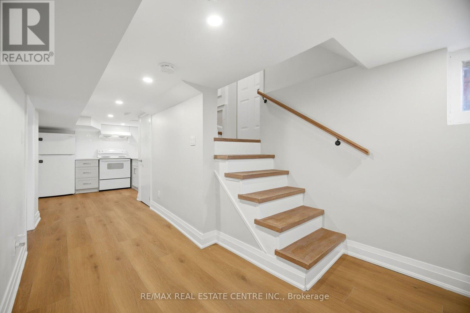 90 Holton Avenue S, Hamilton, Ontario  L8M 2L2 - Photo 38 - X13239756