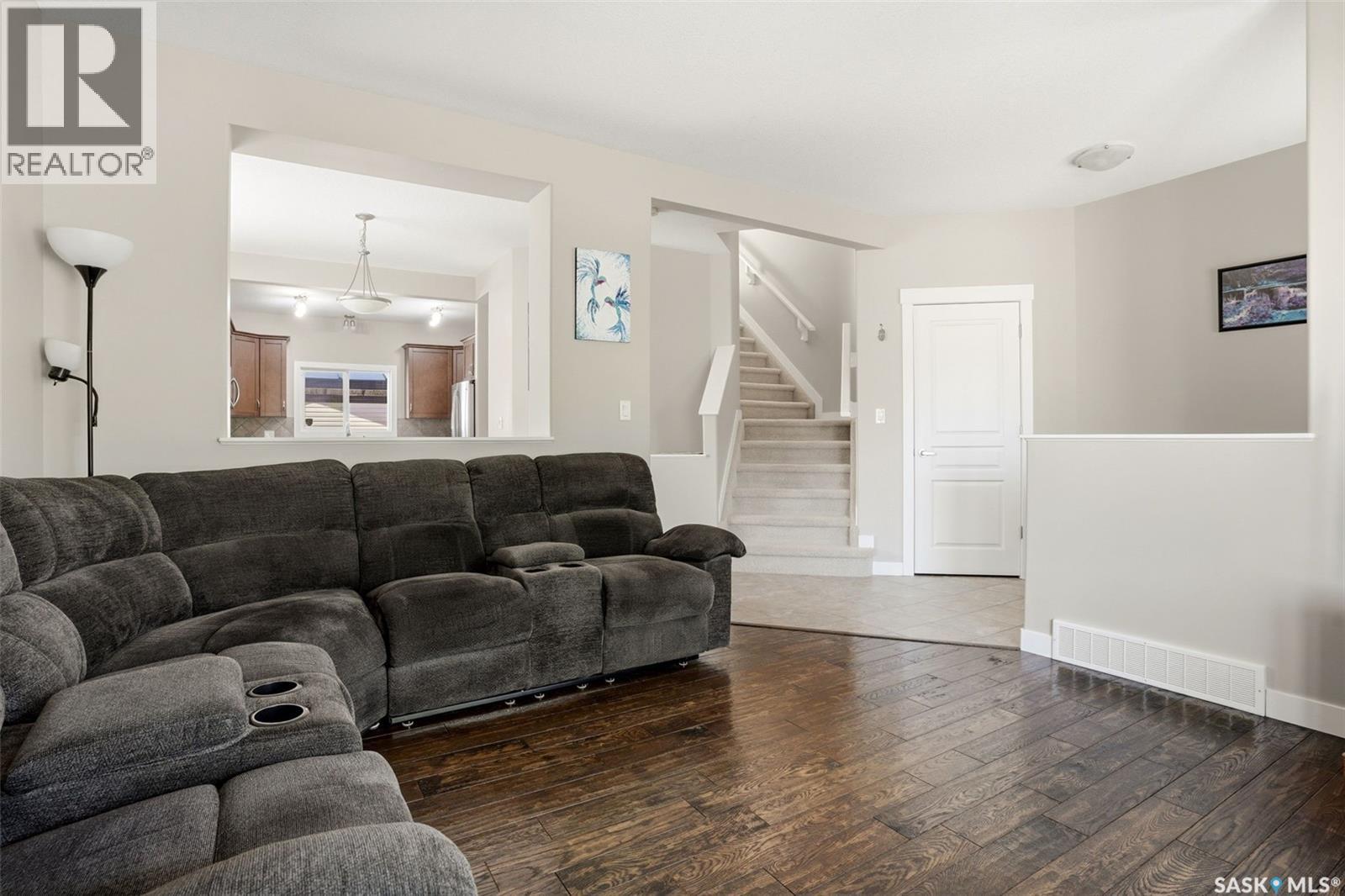 7516 Oxbow Way, Regina, Saskatchewan  S4Y 0B5 - Photo 6 - SK038008