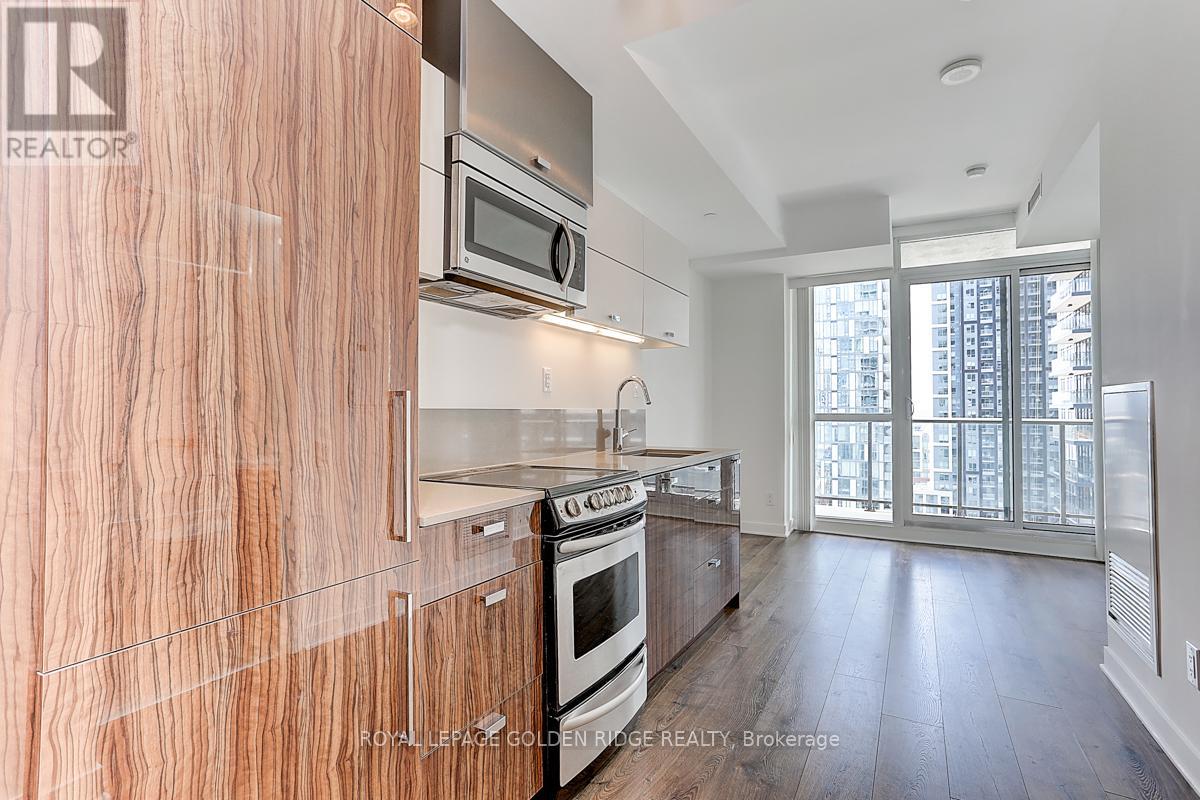 2002 - 290 Adelaide Street W, Toronto, Ontario  M5V 0P3 - Photo 10 - C13239804