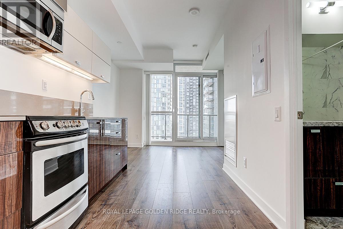 2002 - 290 Adelaide Street W, Toronto, Ontario  M5V 0P3 - Photo 18 - C13239804