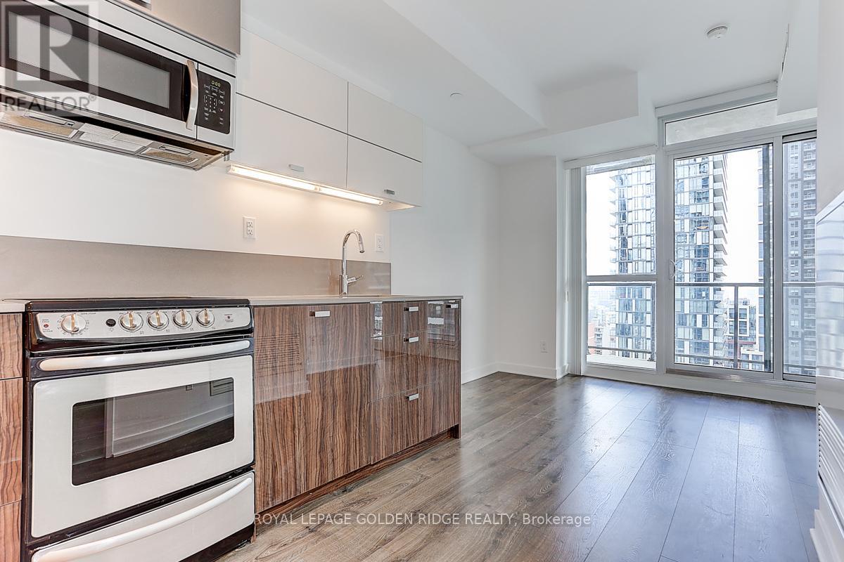2002 - 290 Adelaide Street W, Toronto, Ontario  M5V 0P3 - Photo 19 - C13239804