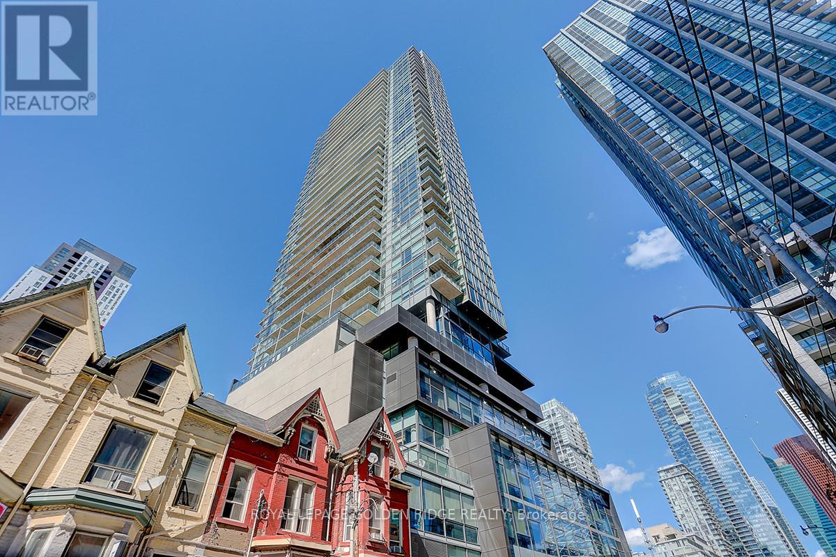 2002 - 290 Adelaide Street W, Toronto, Ontario  M5V 0P3 - Photo 2 - C13239804