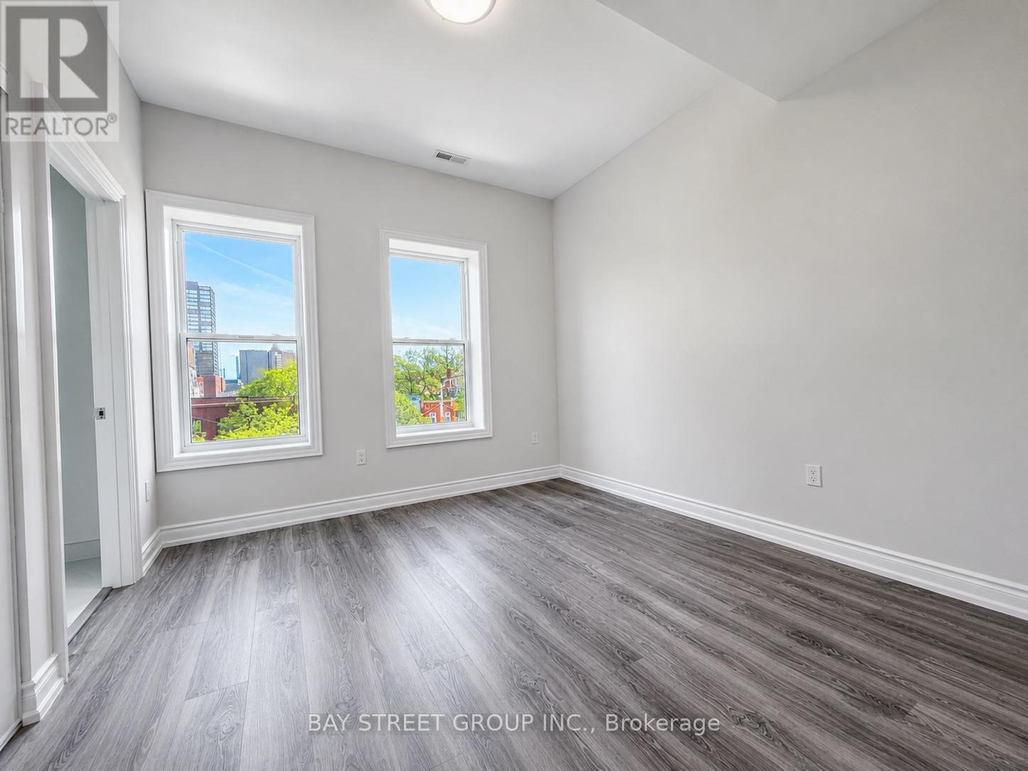 D - 442 Spadina Avenue, Toronto, Ontario  M5T 2G8 - Photo 4 - C13239810