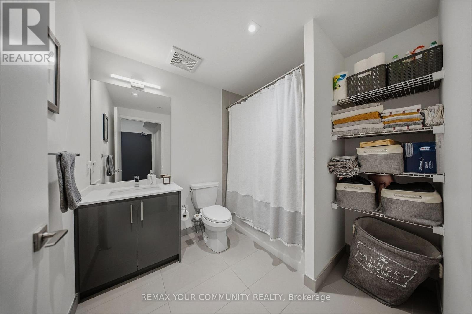 515 - 840 St Clair Avenue W, Toronto, Ontario  M6C 0A4 - Photo 22 - C13239882
