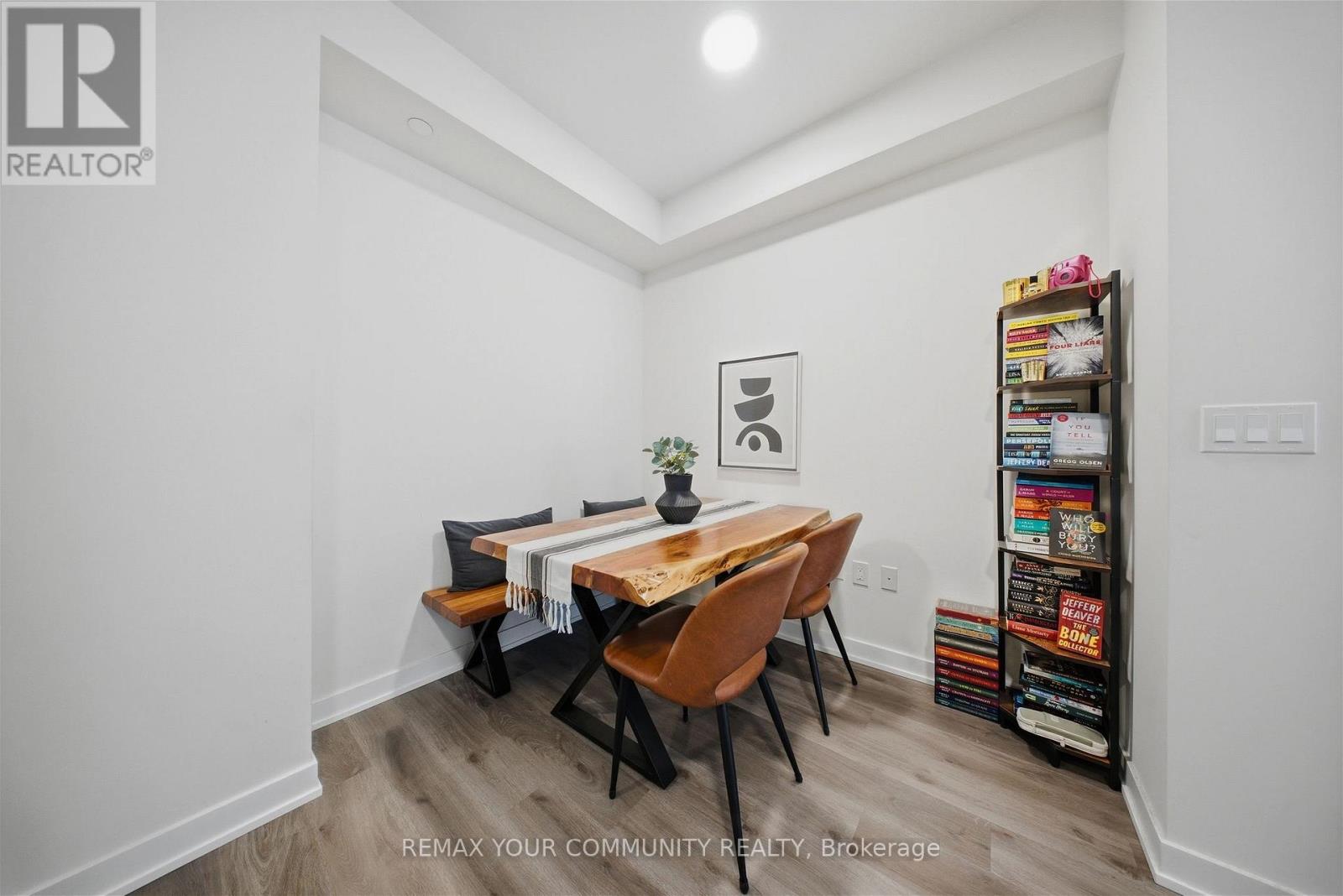 515 - 840 St Clair Avenue W, Toronto, Ontario  M6C 0A4 - Photo 6 - C13239882