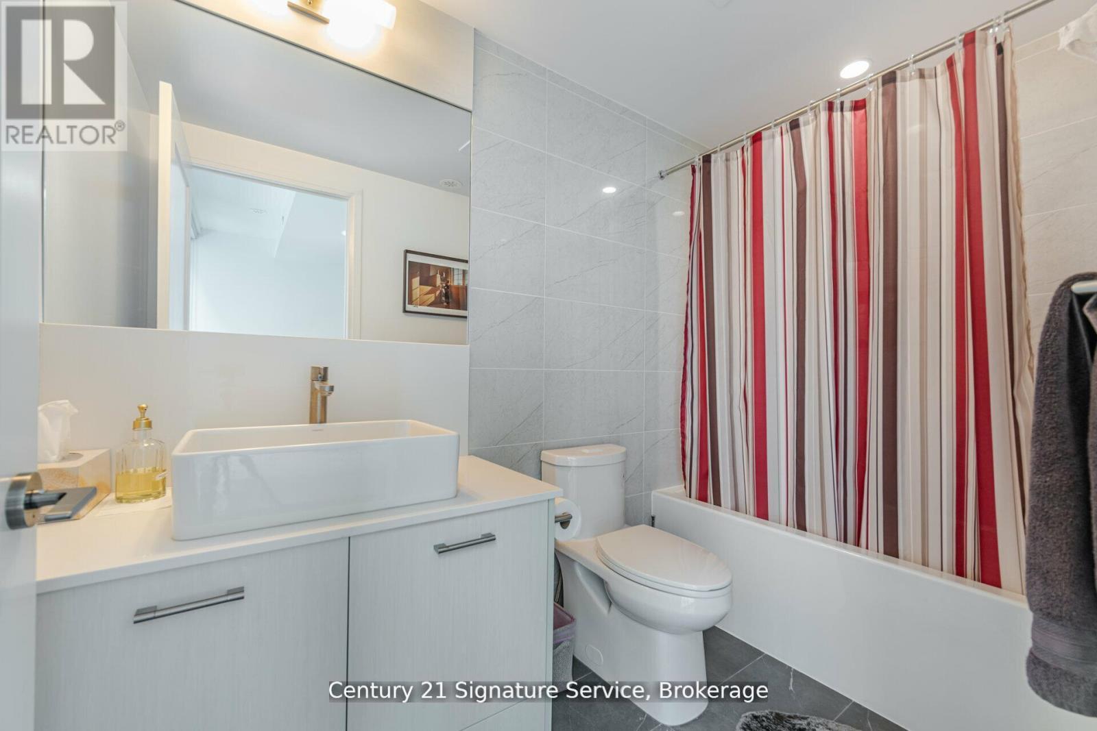 Th05 - 101 Erskine Avenue, Toronto, Ontario  M4P 0C5 - Photo 18 - C13239920