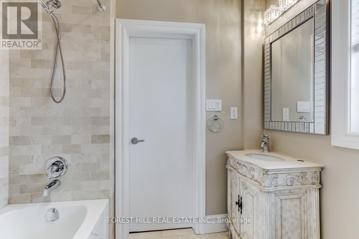 109 Mona Drive, Toronto, Ontario  M5N 2R5 - Photo 18 - C13239926
