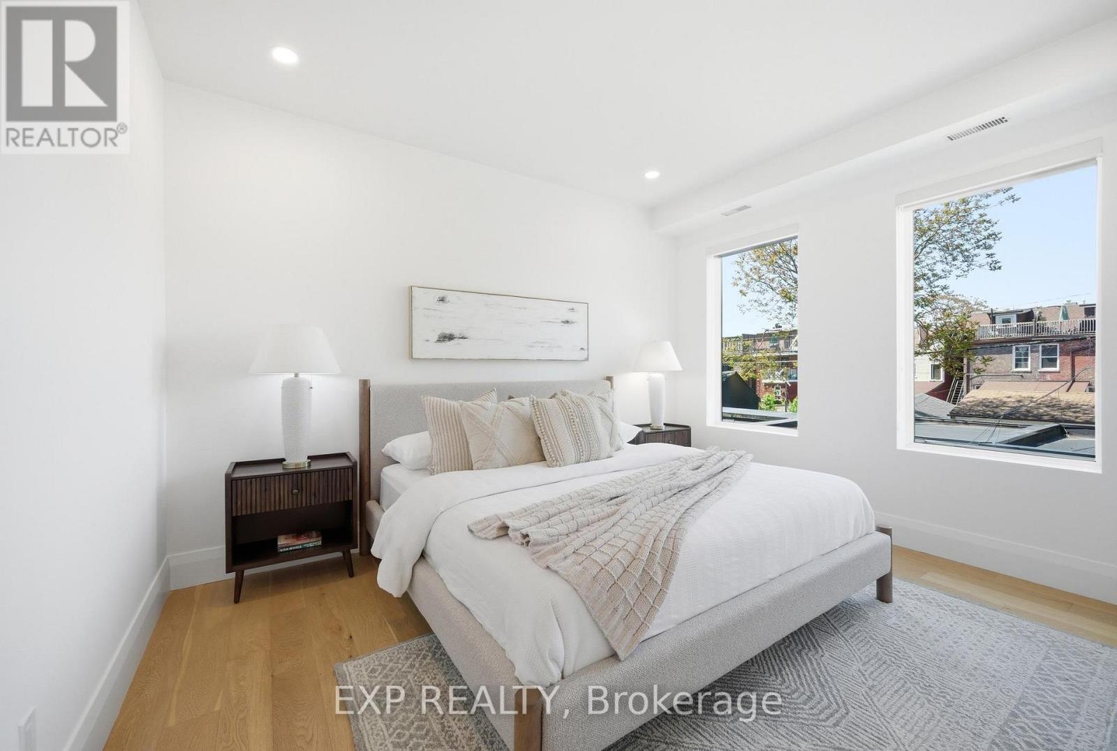 B - 188 Lippincott Street, Toronto, Ontario  M5S 2P1 - Photo 17 - C13240116