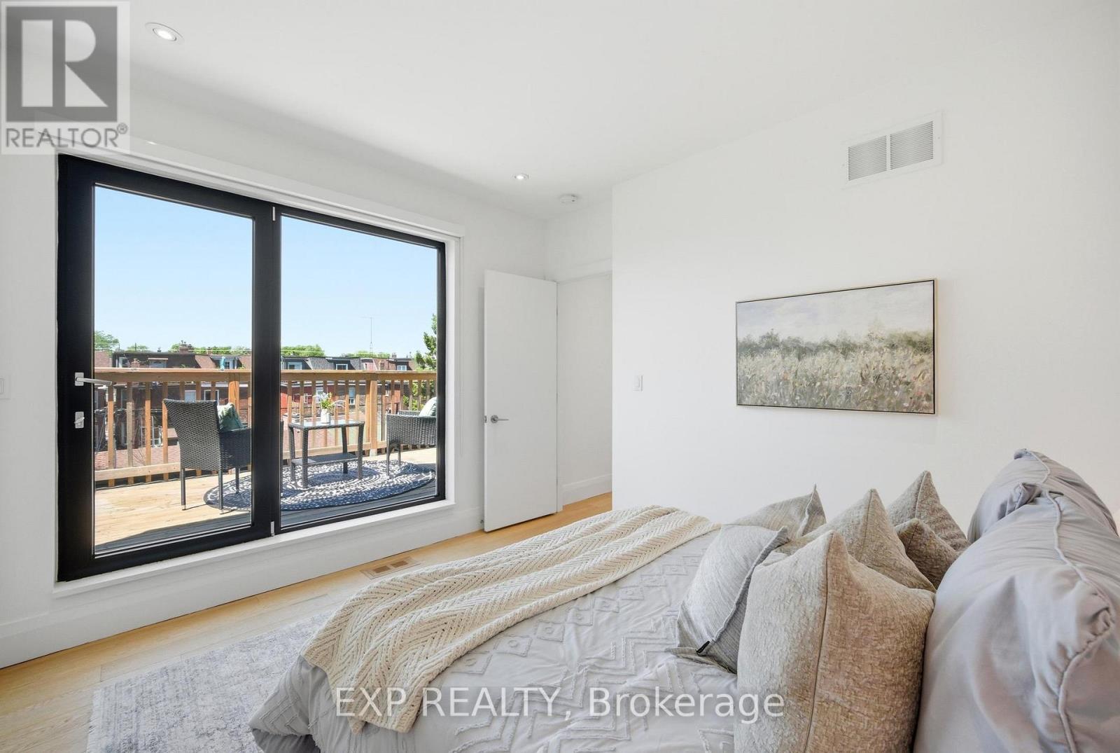 B - 188 Lippincott Street, Toronto, Ontario  M5S 2P1 - Photo 22 - C13240116