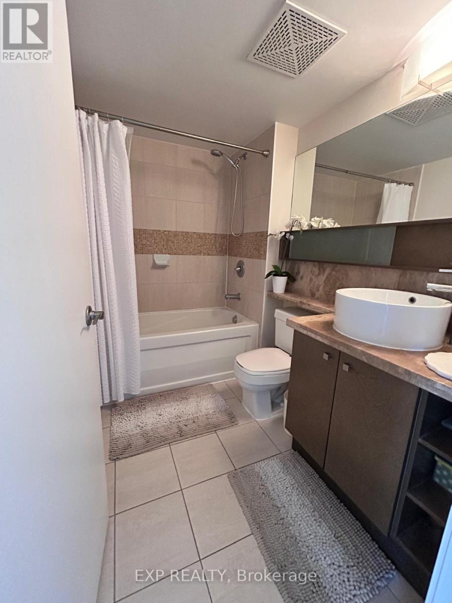 5009 - 11 Brunel Court E, Toronto, Ontario  M5V 3Y3 - Photo 14 - C13240160