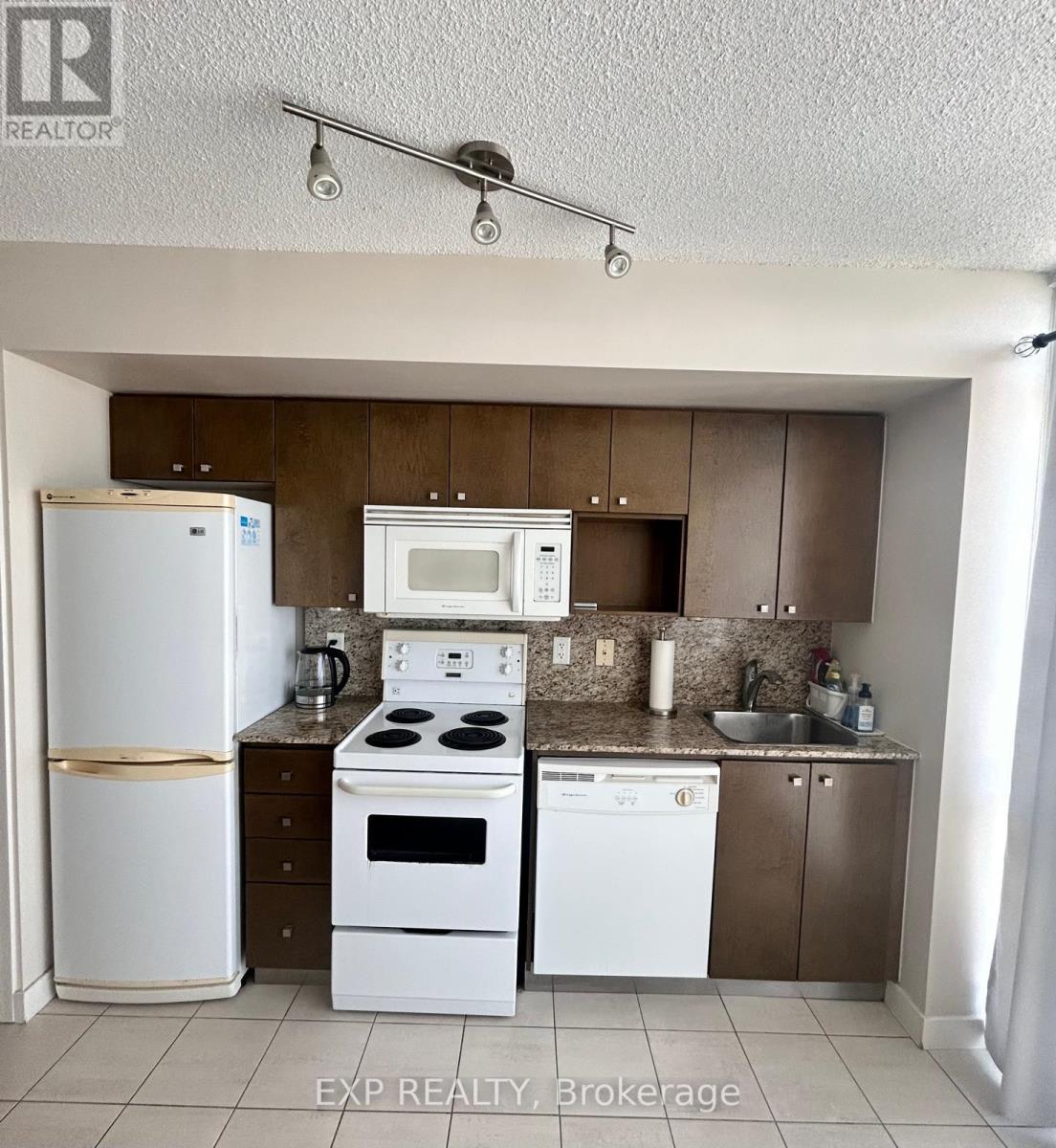 5009 - 11 Brunel Court E, Toronto, Ontario  M5V 3Y3 - Photo 3 - C13240160
