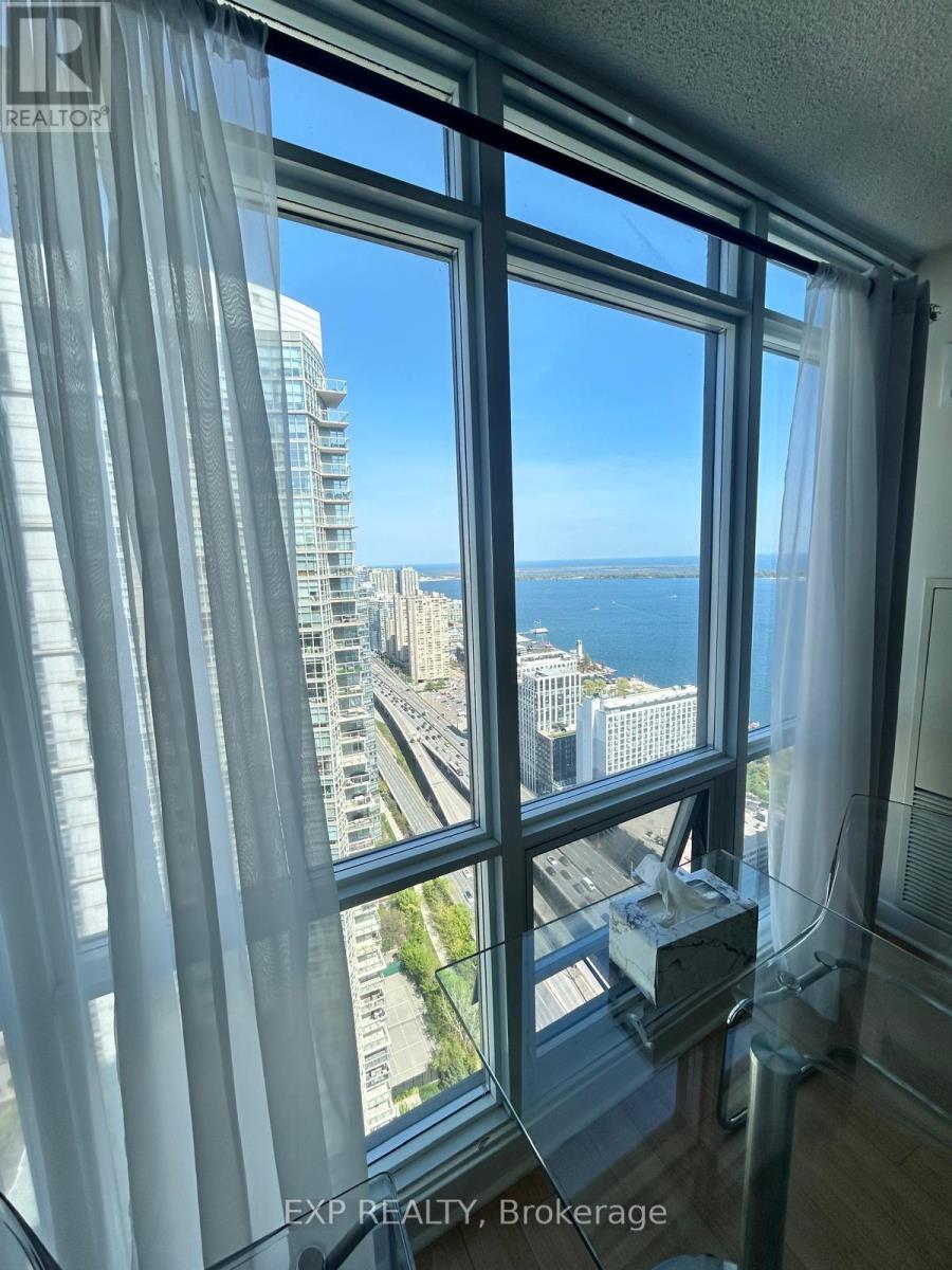 5009 - 11 Brunel Court E, Toronto, Ontario  M5V 3Y3 - Photo 4 - C13240160
