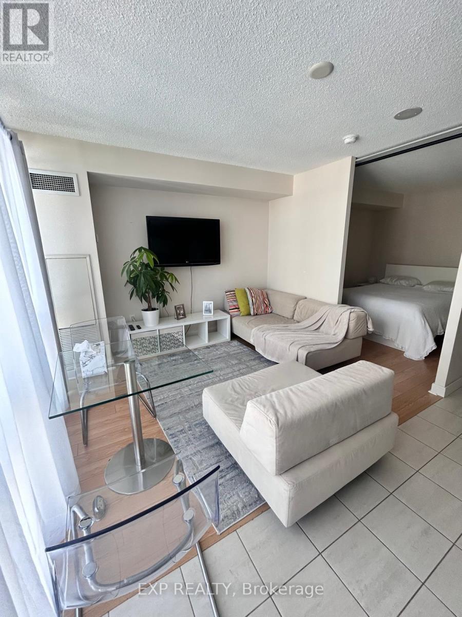5009 - 11 Brunel Court E, Toronto, Ontario  M5V 3Y3 - Photo 6 - C13240160