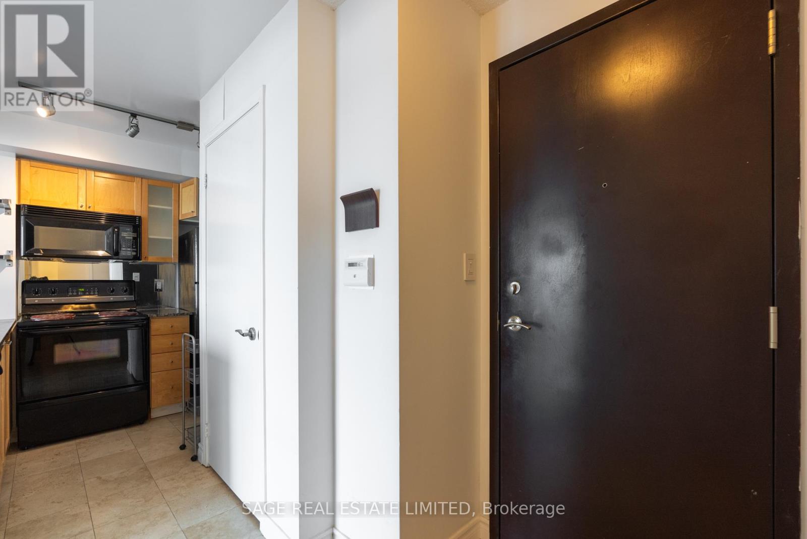 1115 - 410 Queens Quay W, Toronto, Ontario  M5V 3T1 - Photo 4 - C13240210