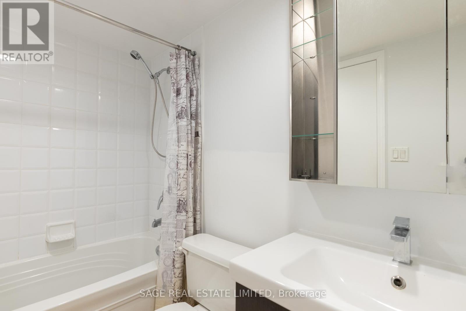 1115 - 410 Queens Quay W, Toronto, Ontario  M5V 3T1 - Photo 7 - C13240210