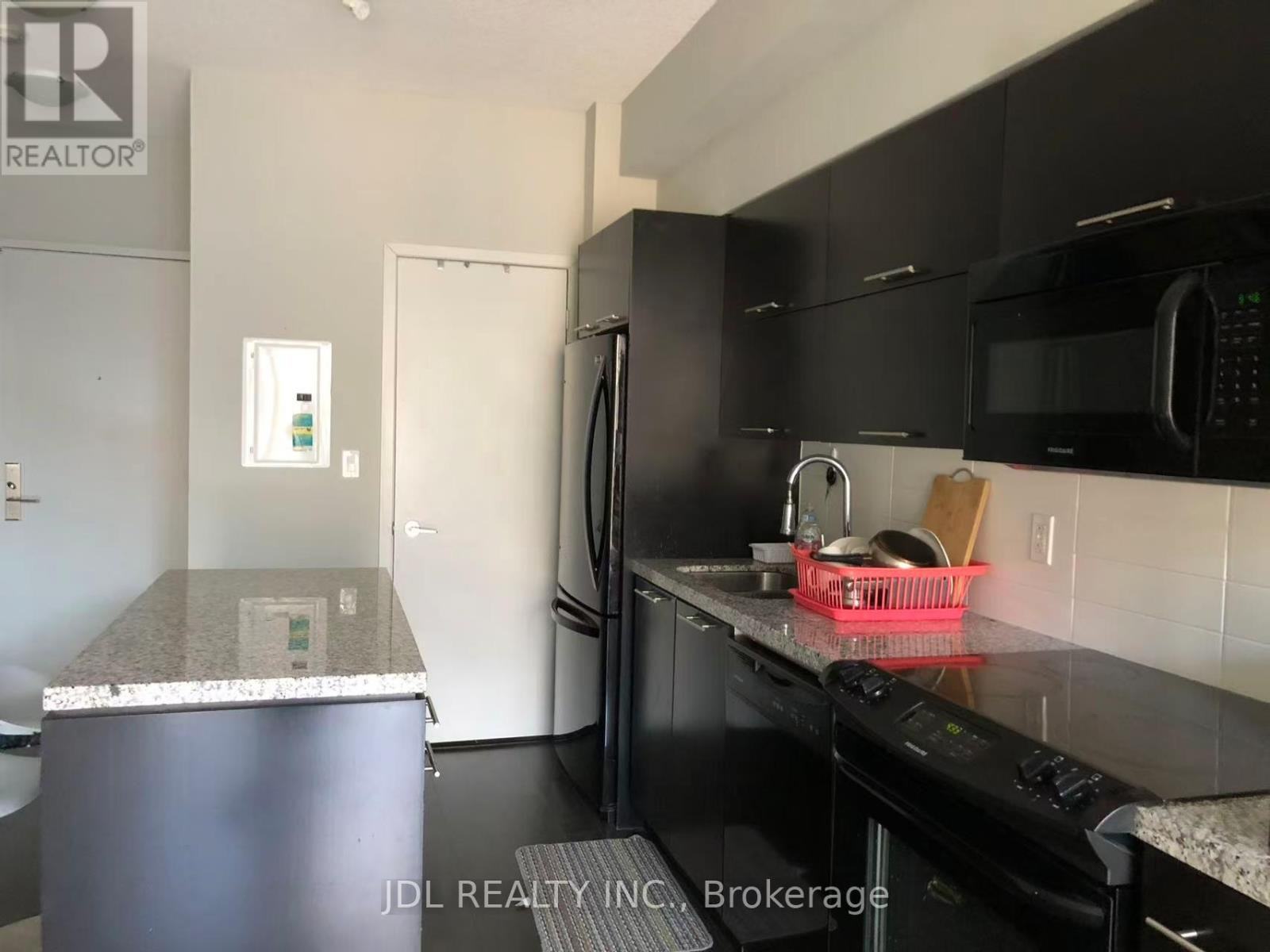 1506 - 126 Simcoe Street, Toronto, Ontario  M5H 4E6 - Photo 2 - C13240226