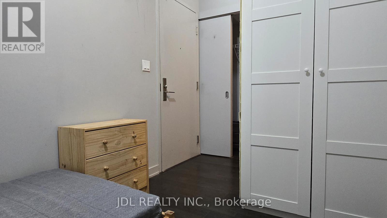 1506 - 126 Simcoe Street, Toronto, Ontario  M5H 4E6 - Photo 6 - C13240226