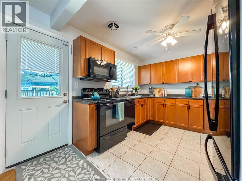 4013 Longfellow, Windsor, Ontario  N9G 2B5 - Photo 15 - 26013115