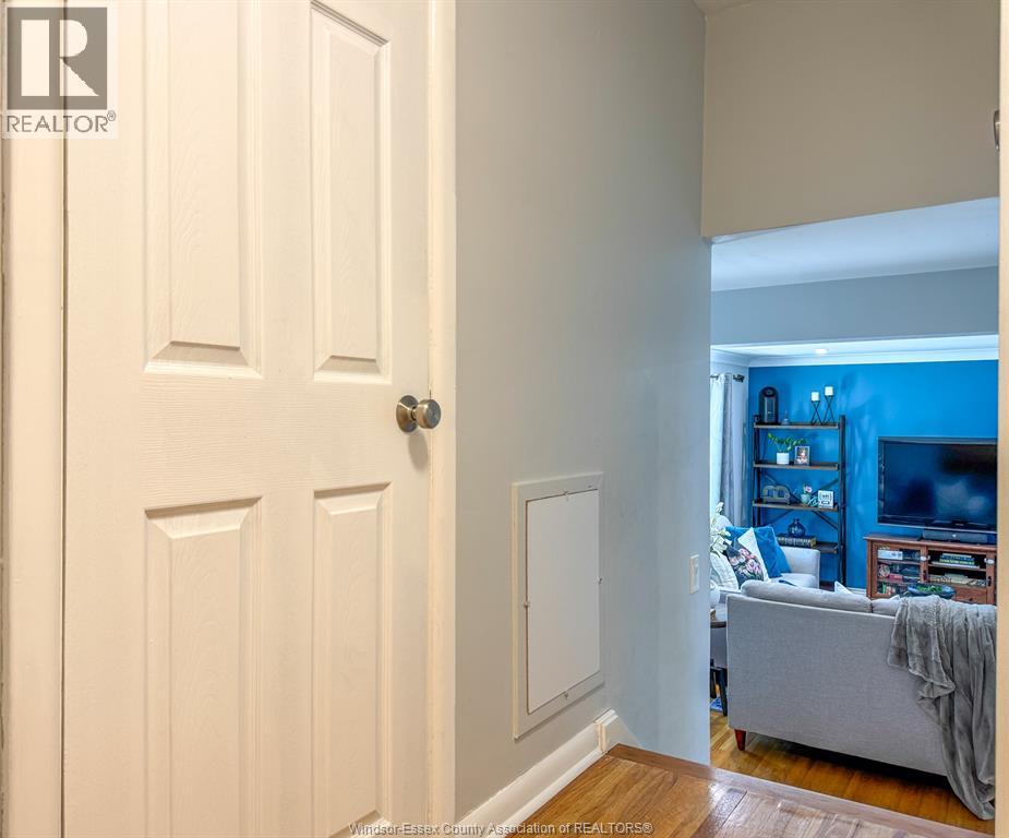4013 Longfellow, Windsor, Ontario  N9G 2B5 - Photo 19 - 26013115