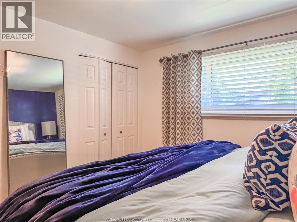 4013 Longfellow, Windsor, Ontario  N9G 2B5 - Photo 22 - 26013115